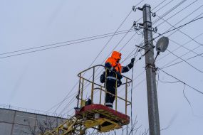 Workers restore power supply