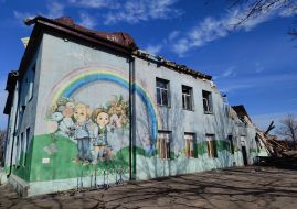 Destroyed school in the city of Mirnograd