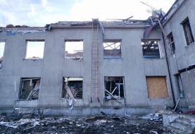 Destroyed school in the city of Mirnograd