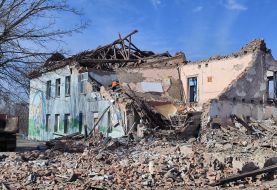 Destroyed school in the city of Mirnograd