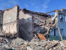 Destroyed school in the city of Mirnograd