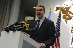 Майкл Беннет