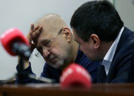 Ihor Kolomoiskyi with your lawyer