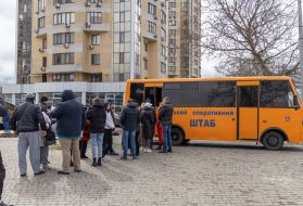 Employees of the city's operative headquarters went to the scene of destruction as a result of rocket fire in Odesa