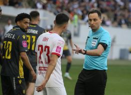 Referee Mykola Balakin