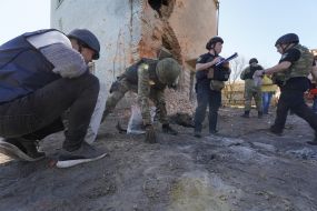 Наслідки ворожого обстрілу авіабомбами Харкова