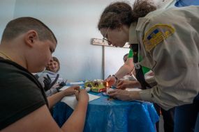 Майстер-клас з розпису великодніх яєць
