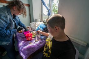 Майстер-клас з розпису великодніх яєць