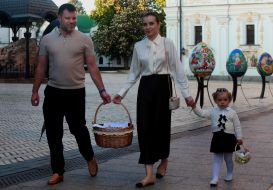 Family with Easter baskets
