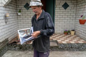 Evacuation of paintings