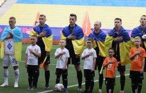FC "Dynamo" (Kyiv) players before the start of the match