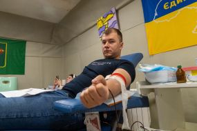 Харьковчане сдают кровь в Харьковском центре переливания крови