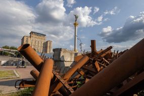 Anti-tank hedgehogs in the center of Kyiv