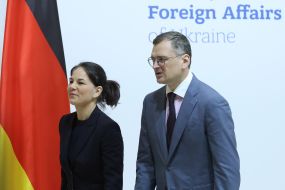 Анналена Бербок и Дмитрий Кулеба