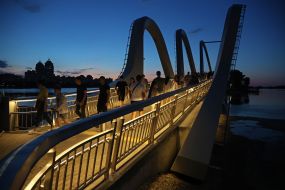 Pedestrian wave bridge in Kyiv