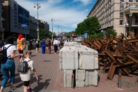Anti-tank hedgehogs in the center of Kyiv