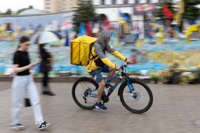 Courier delivery service