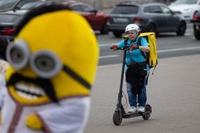 Courier delivery service