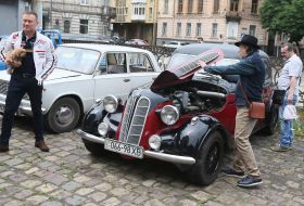 Six retro auto-moto races on the Lviv Triangle track