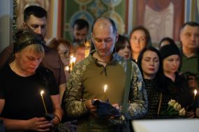 Прощание с погибшим на фронте военным фотографом Арсеном Федосенко