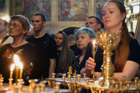 Прощание с погибшим на фронте военным фотографом Арсеном Федосенко