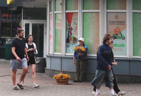 Passers-by on the street in Cherkasy
