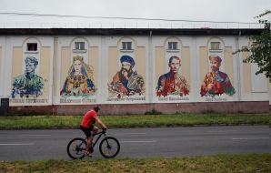Portraits of prominent Ukrainians on buildings in Cherkasy
