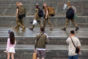 Військовослужбовці