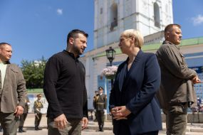 Volodymyr Zelenskyy, Natasa Pirts Musar