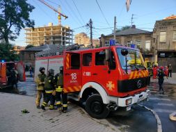 Fire truck and rescuers