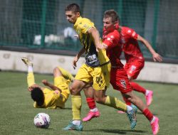 Game moment of a friendly match