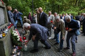 Commemoration of the scientists who were shot by the Nazis in 1941