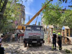 Consequences of hitting a residential building in Kyiv