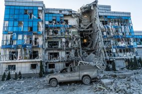 Consequences of a ballistic missile attack on the office of the Swiss Humanitarian Fund for Mine Action FSD in Kharkiv