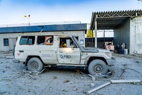 The service car of the Swiss Humanitarian Fund for Mine Action FSD in Kharkiv was crushed as a result of a ballistic missile strike