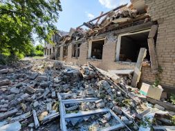 The building of the infectious disease hospital in the city of Myrnograd was destroyed as a result of the FAB-500 aerial bomb attack