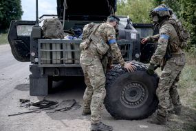 Ukrainian military personnel repair equipment near the Russian border in the Sumy region