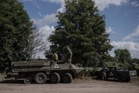 Ukrainian military personnel repair equipment near the Russian border in the Sumy region
