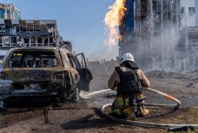 Rescuers eliminate the consequences of shelling in Kharkiv