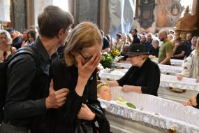 Farewell to the dead Yevgenia Bazylevych and her three daughters in Lviv
