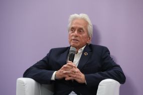 Майкл Дуглас