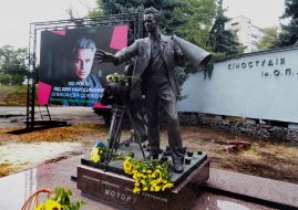 Monument to director Oleksandr Dovzhenko and cinematographer Danylo Demutskyi