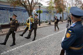 Volodymyr Zelenskyy laid flowers at the Wall of Memory of Fallen Defenders of Ukraine