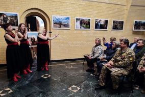 Открытие фотовыставки пресс-офицера 53 отдельной механизированной бригады Оксаны Черной
