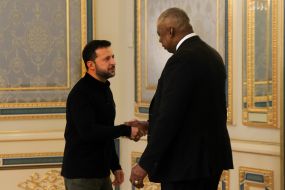Meeting between Volodymyr Zelenskyi and Lloyd Austin