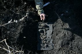 Search for bodies of fallen Ukrainian soldiers in Kharkiv region