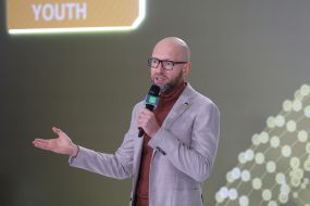 Arseniy Yatsenyuk