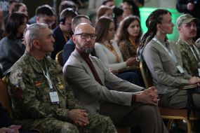 Arseniy Yatsenyuk, Ihor Hordiychuk