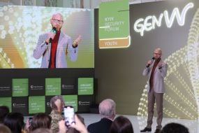 Arseniy Yatsenyuk