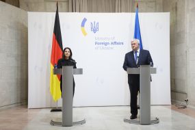 Annalena Berbok, Andriy Sybiha